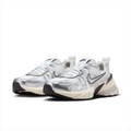 Nike V2K Run - White / Pure Platinum / Sail
