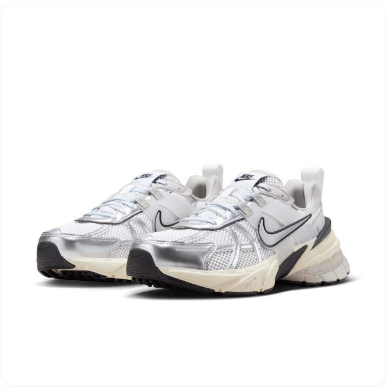 Nike V2K Run - White / Pure Platinum / Sail
