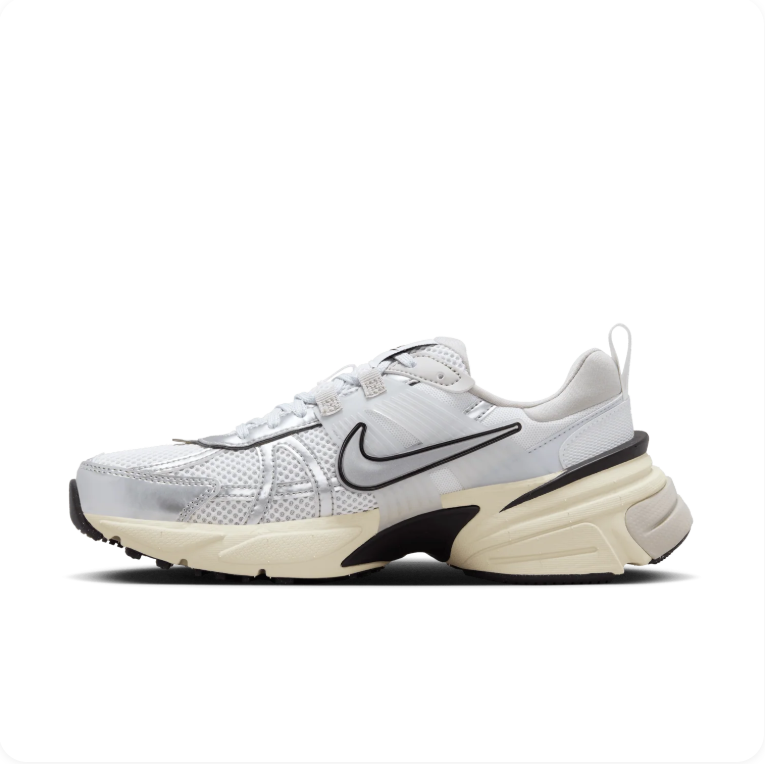 Nike V2K Run - White / Pure Platinum / Sail