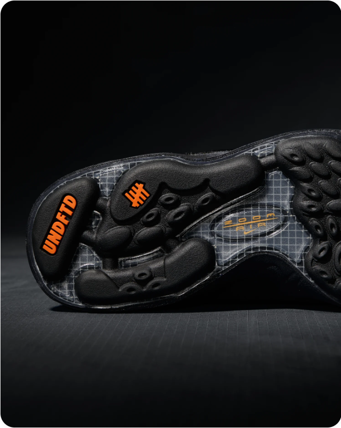 Nike Air Zoom Spiridon Ultra - Black / Sequoia / Orange