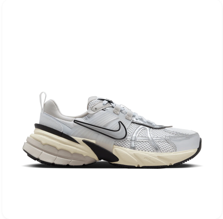 Nike V2K Run - White / Pure Platinum / Sail