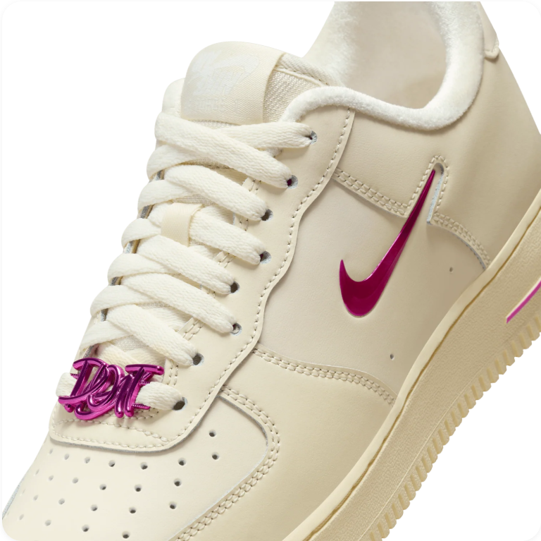 Nike Air Force 1 '07 SE - Sail / Laser Fuchsia
